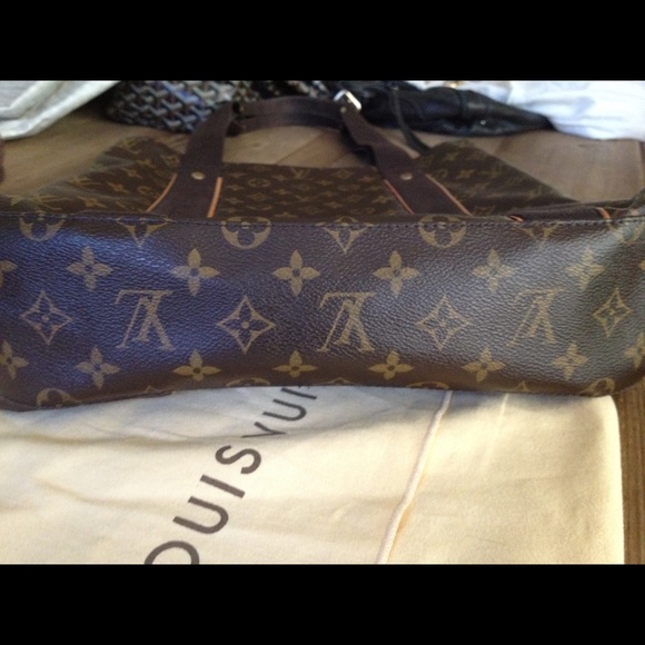 Monogram - Picture 5 of 5